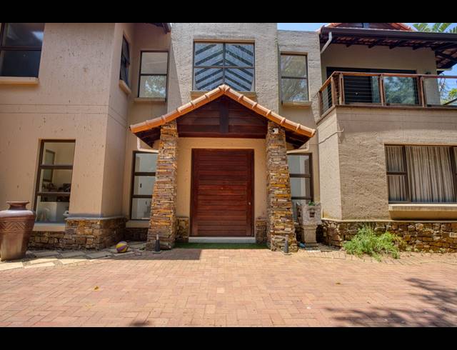 5 BEDROOM HOUSE FOR SALE IN BALLITO CENTRAL